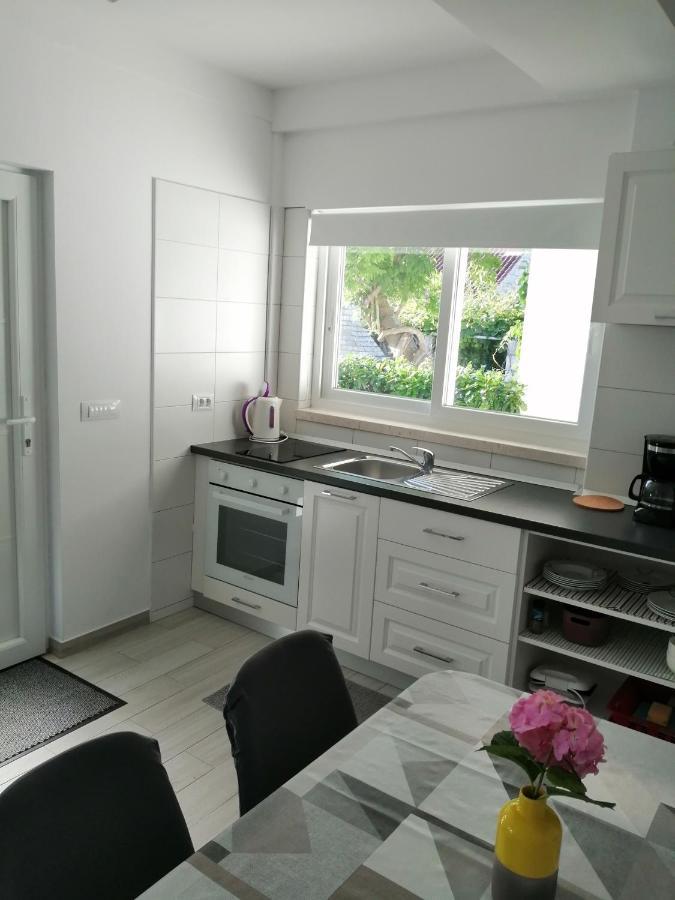Apartman Lucija กอร์จูลา ภายนอก รูปภาพ