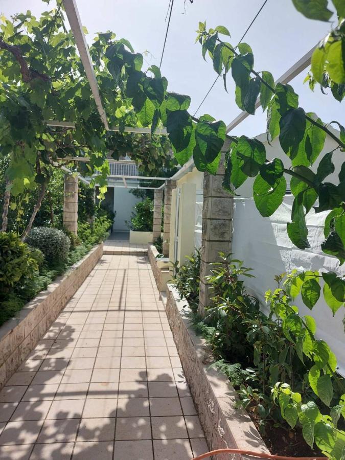 Apartman Lucija กอร์จูลา ภายนอก รูปภาพ