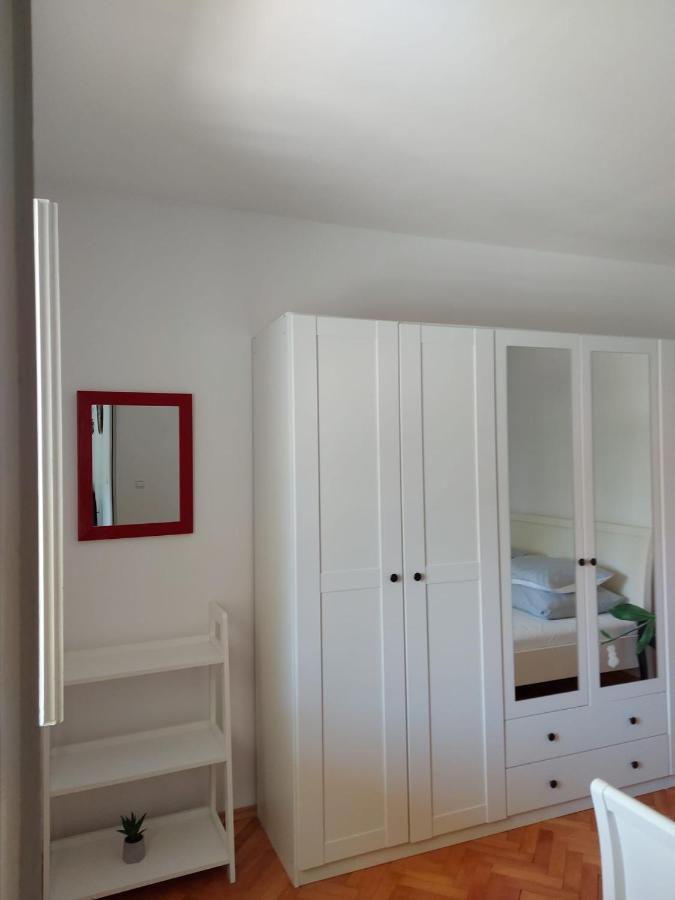 Apartman Lucija กอร์จูลา ภายนอก รูปภาพ
