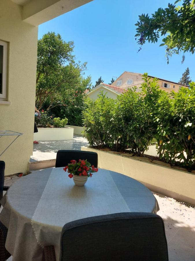 Apartman Lucija กอร์จูลา ภายนอก รูปภาพ