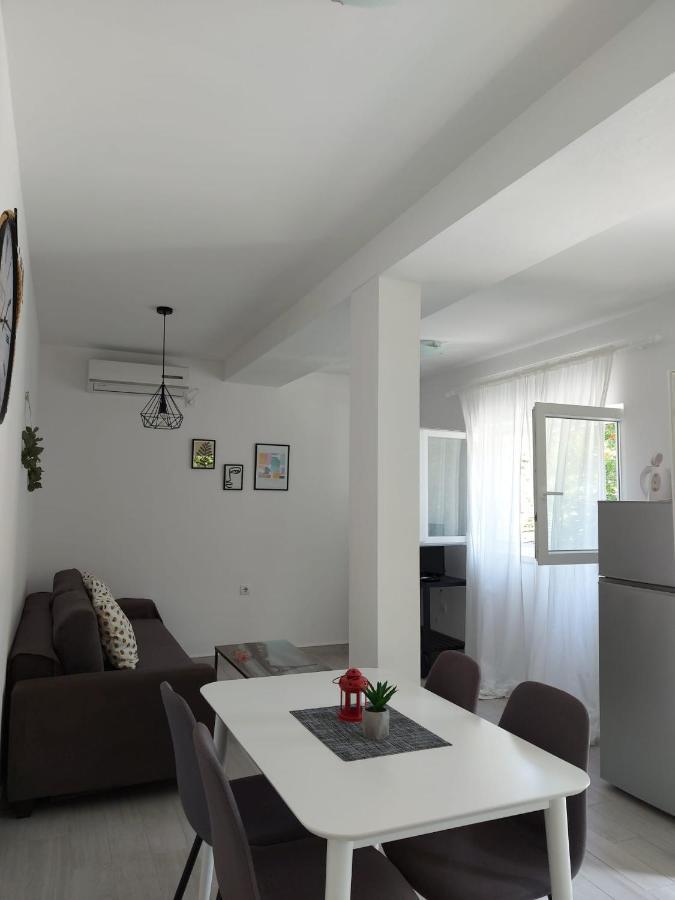 Apartman Lucija กอร์จูลา ภายนอก รูปภาพ