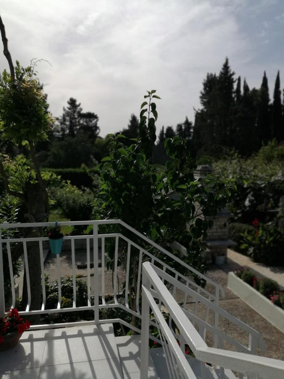 Apartman Lucija กอร์จูลา ภายนอก รูปภาพ