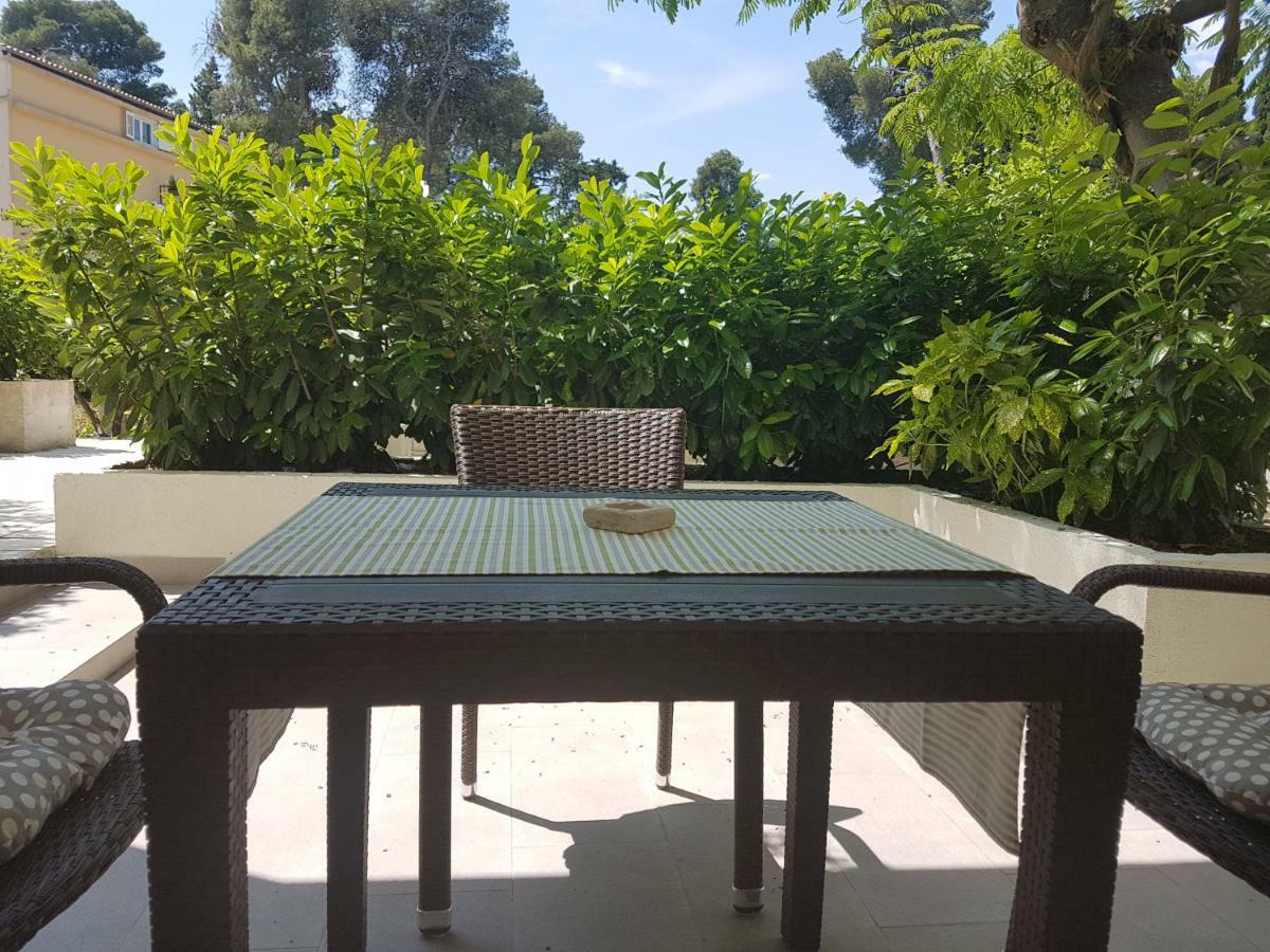 Apartman Lucija กอร์จูลา ภายนอก รูปภาพ